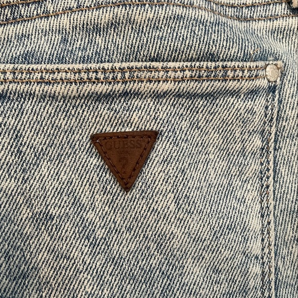 Guess low rise skinny jeans. - Picture 5 of 6